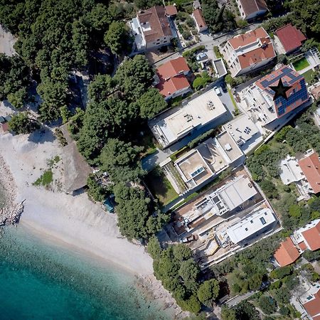 Villa Rajski Dvor Bol Exteriör bild