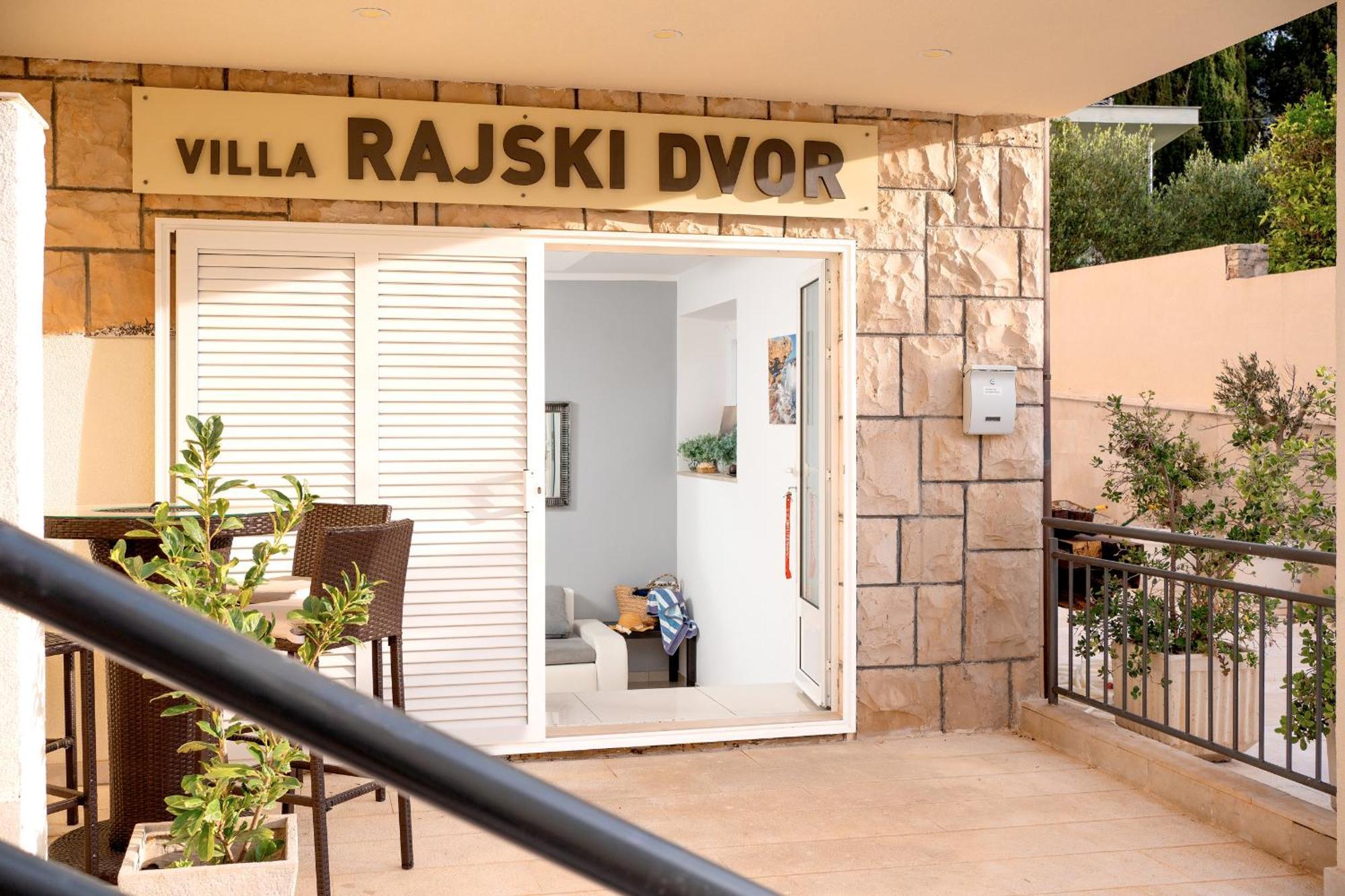 Villa Rajski Dvor Bol Exteriör bild